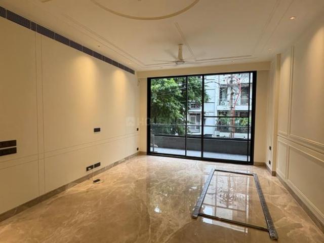 4 BHK Independent Builder Floor in Green Park for resale New Delhi. The reference number is 20804829