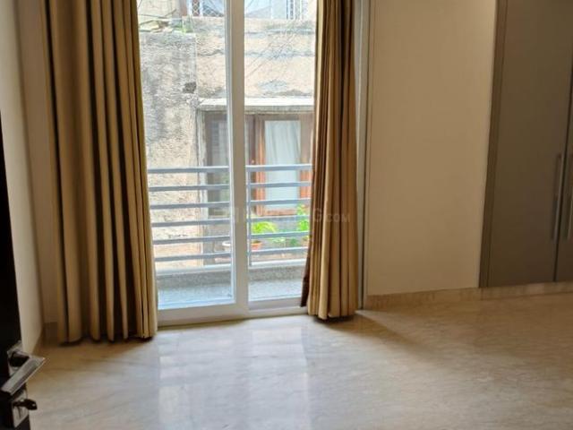 4 BHK Independent Builder Floor in Green Park for resale New Delhi. The reference number is 20897590
