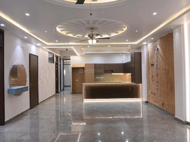 4 BHK Independent Builder Floor in Hari Nagar for resale New Delhi. The reference number is 18188599