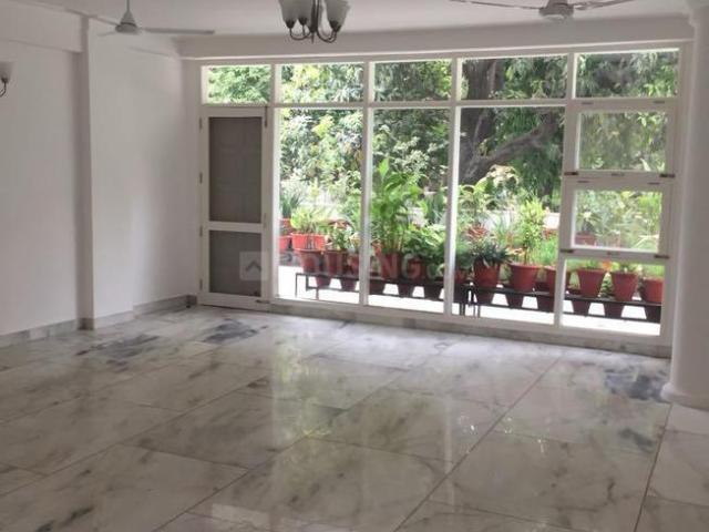 4 BHK Independent Builder Floor in Hauz Khas for resale South Delhi. The reference number is 16399994