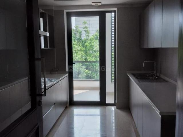 4 BHK Independent Builder Floor in Hauz Khas for resale New Delhi. The reference number is 20013488
