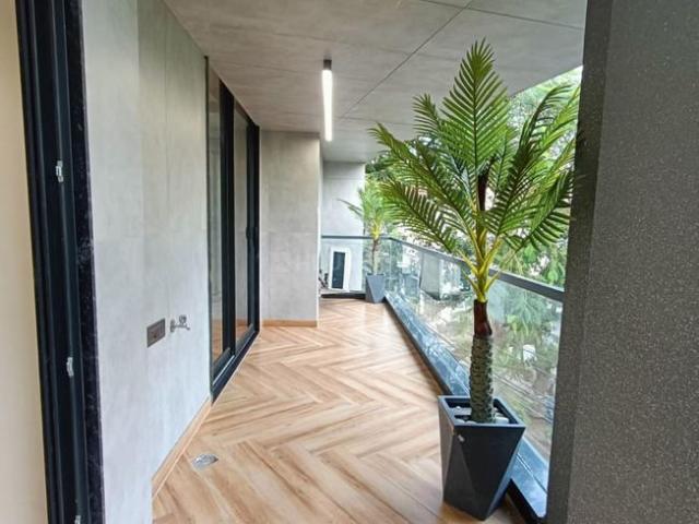 4 BHK Independent Builder Floor in Hauz Khas for resale New Delhi. The reference number is 20409032