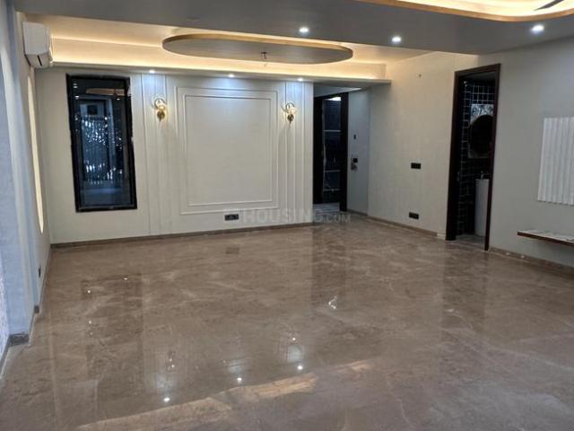 4 BHK Independent Builder Floor in Hauz Khas for resale South Delhi. The reference number is 17012755