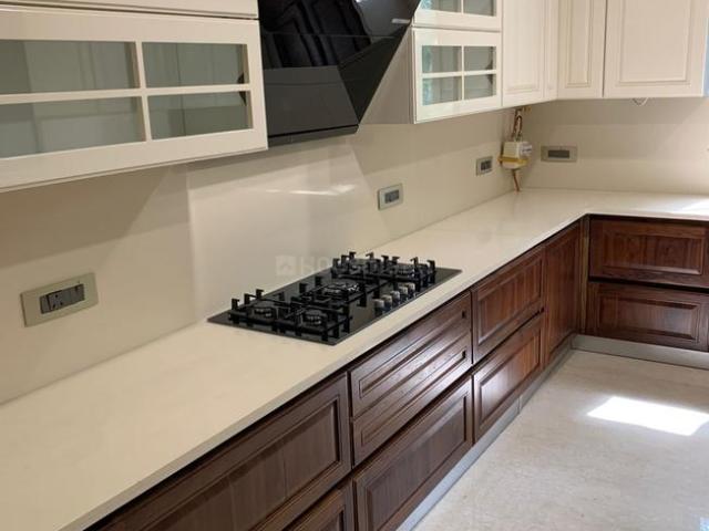 4 BHK Independent Builder Floor in Hauz Khas for resale South Delhi. The reference number is 17502303