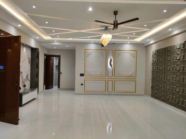 4 BHK Independent Builder Floor in Indirapuram for resale Ghaziabad. The reference number is 17153510