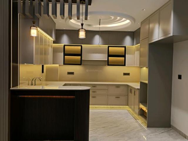 4 BHK Independent Builder Floor in Indirapuram for resale Ghaziabad. The reference number is 20755166