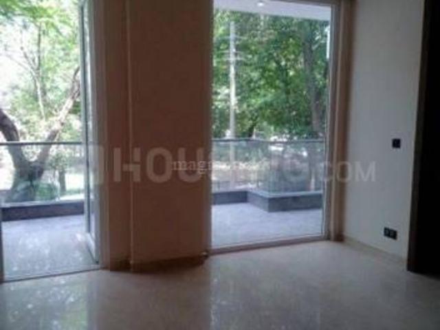 4 BHK Independent Builder Floor in Jasola for resale New Delhi. The reference number is 18162718
