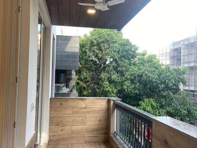 4 BHK Independent Builder Floor in Jasola for resale New Delhi. The reference number is 20513698
