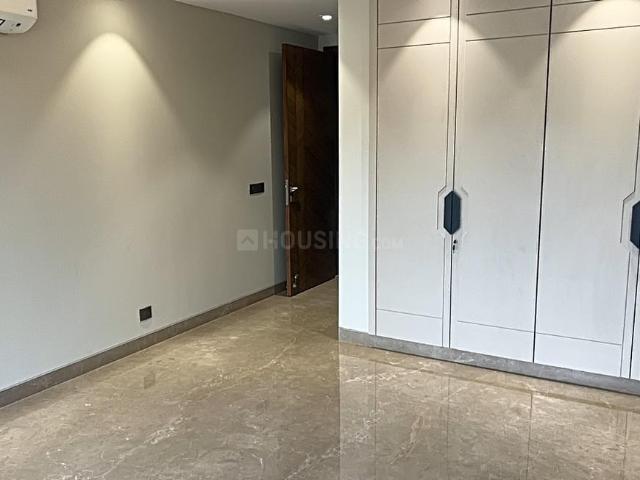 4 BHK Independent Builder Floor in Kailash Colony for resale New Delhi. The reference number is 19683471