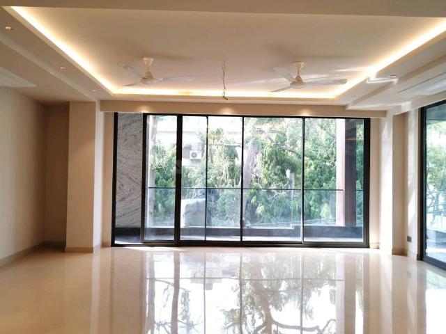 4 BHK Independent Builder Floor in Kalkaji for resale New Delhi. The reference number is 20401380