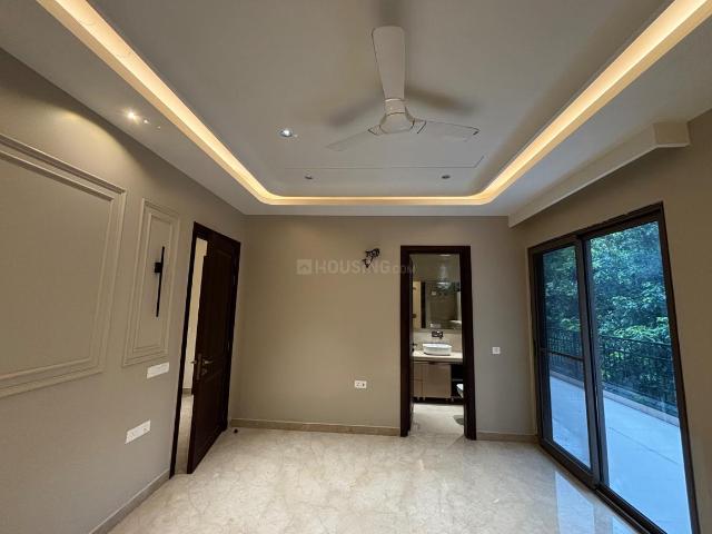 4 BHK Independent Builder Floor in Kirti Nagar for resale New Delhi. The reference number is 20872391