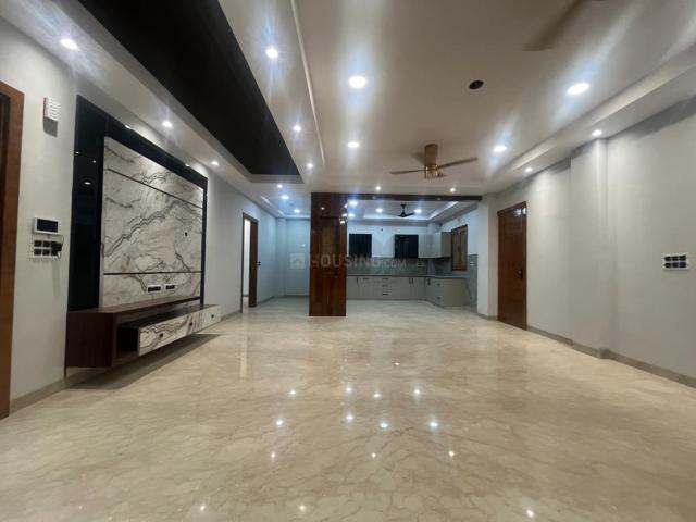4 BHK Independent Builder Floor in Krishna Nagar for resale New Delhi. The reference number is 15176892
