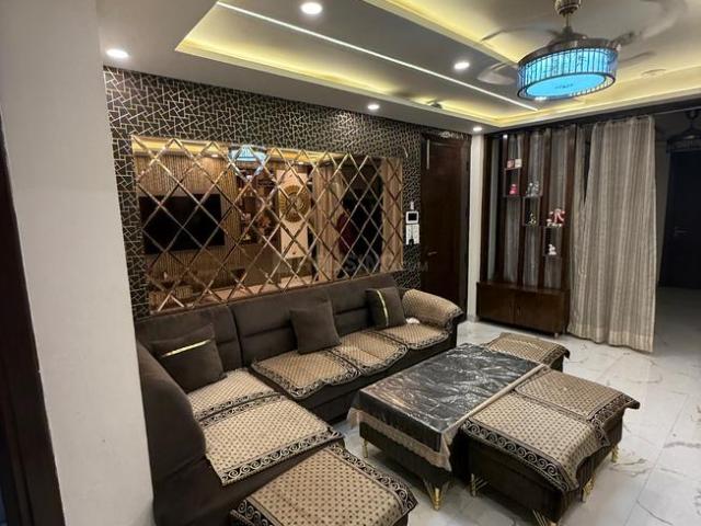 4 BHK Independent Builder Floor in Krishna Nagar for resale New Delhi. The reference number is 16661601