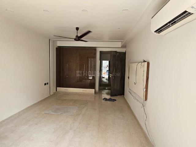 4 BHK Independent Builder Floor in Punjabi Bagh for rent New Delhi. The reference number is 20106335