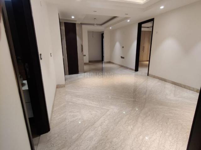 4 BHK Independent Builder Floor in Punjabi Bagh for resale West Delhi. The reference number is 16637565