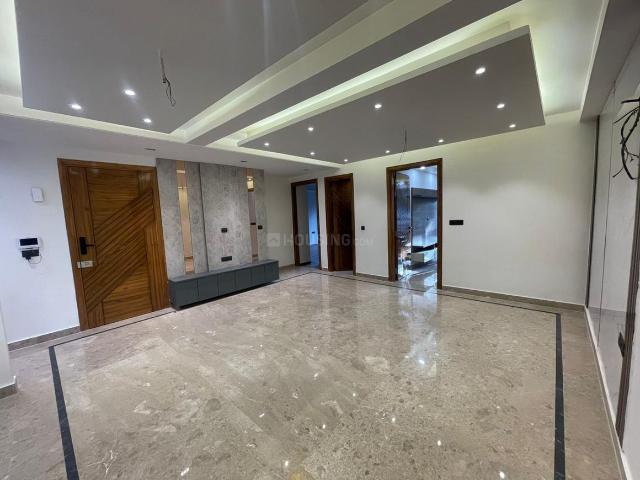 4 BHK Independent Builder Floor in Punjabi Bagh for resale New Delhi. The reference number is 18746959