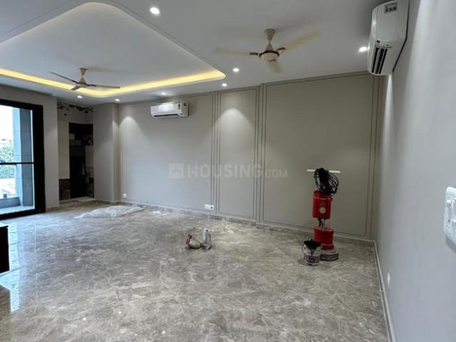 4 BHK Independent Builder Floor in Punjabi Bagh for resale New Delhi. The reference number is 20028158