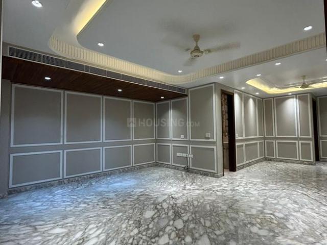 4 BHK Independent Builder Floor in Punjabi Bagh for resale New Delhi. The reference number is 20443770