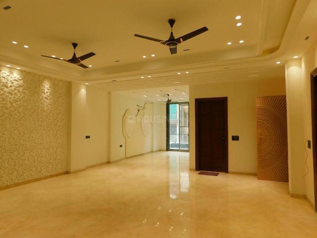 4 BHK Independent Builder Floor in Punjabi Bagh for resale New Delhi. The reference number is 20443867