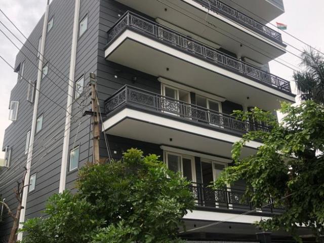 4 BHK Independent Builder Floor in Palam Vihar for resale Gurgaon. The reference number is 13881914