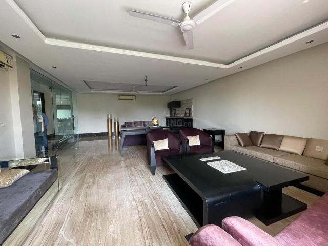4 BHK Independent Builder Floor in Panchsheel Enclave for rent New Delhi. The reference number is 20065195