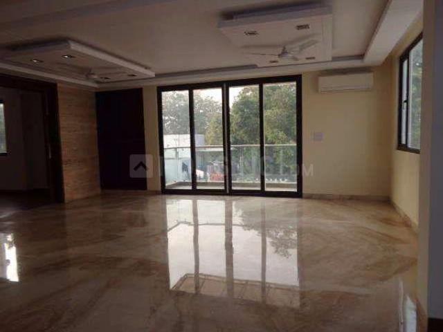 4 BHK Independent Builder Floor in Panchsheel Park for rent New Delhi. The reference number is 2050079