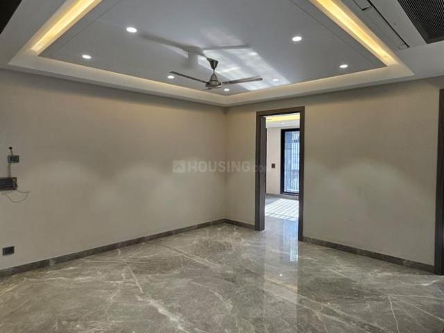 4 BHK Independent Builder Floor in Panchsheel Park for resale New Delhi. The reference number is 20420268