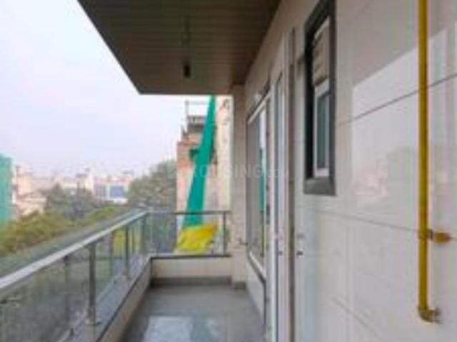 4 BHK Independent Builder Floor in Paschim Vihar for resale New Delhi. The reference number is 16173969