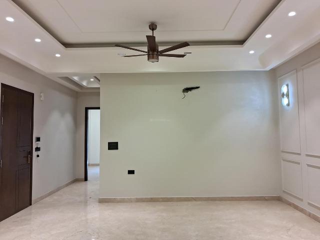4 BHK Independent Builder Floor in Paschim Vihar for resale New Delhi. The reference number is 19452183