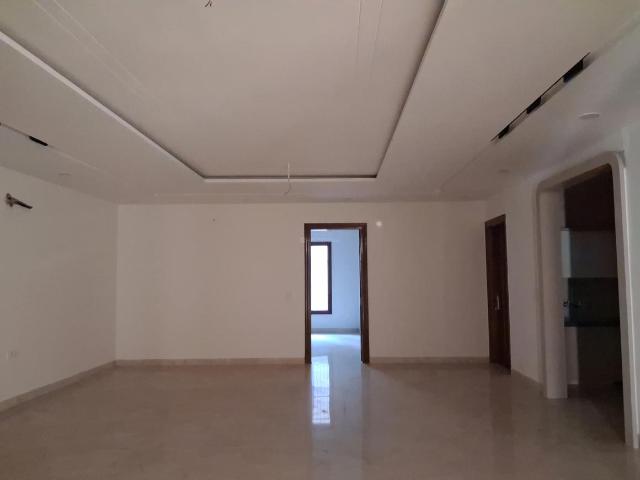 4 BHK Independent Builder Floor in Paschim Vihar for resale New Delhi. The reference number is 19879456