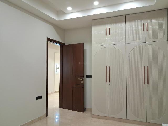 4 BHK Independent Builder Floor in Paschim Vihar for resale New Delhi. The reference number is 19879139