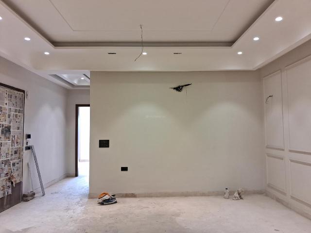 4 BHK Independent Builder Floor in Paschim Vihar for resale New Delhi. The reference number is 19879183