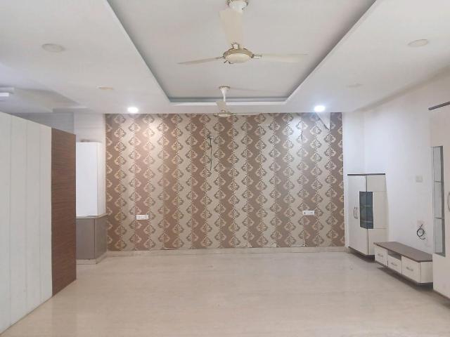 4 BHK Independent Builder Floor in Paschim Vihar for resale New Delhi. The reference number is 19066120