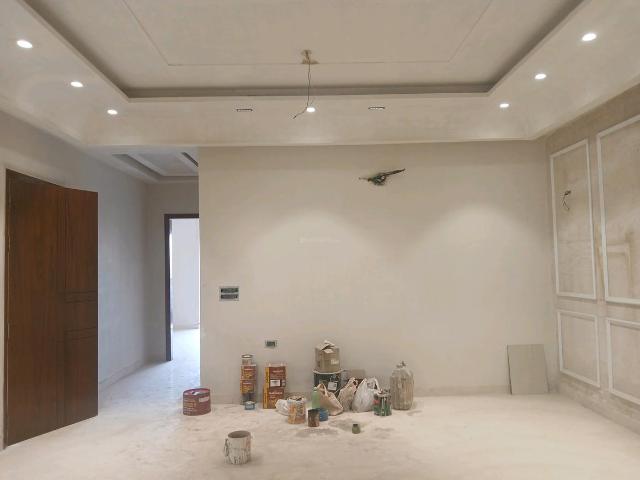 4 BHK Independent Builder Floor in Paschim Vihar for resale New Delhi. The reference number is 19066147