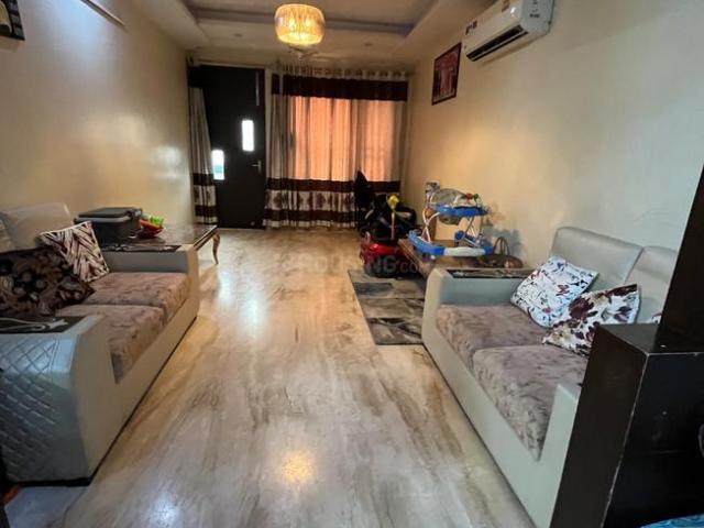 4 BHK Independent Builder Floor in Paschim Vihar for resale New Delhi. The reference number is 19341793