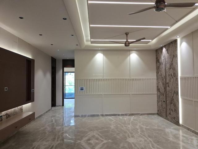 4 BHK Independent Builder Floor in Paschim Vihar for resale New Delhi. The reference number is 20443579