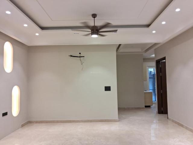 4 BHK Independent Builder Floor in Paschim Vihar for resale New Delhi. The reference number is 20443322