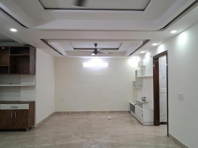 4 BHK Independent Builder Floor in Paschim Vihar for resale New Delhi. The reference number is 20515759