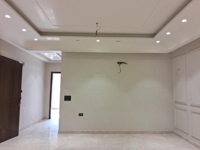 4 BHK Independent Builder Floor in Paschim Vihar for resale New Delhi. The reference number is 20936290