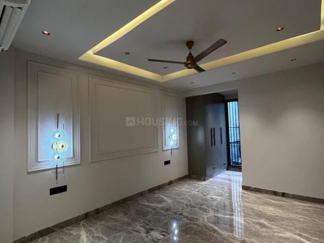 4 BHK Independent Builder Floor in Paschim Vihar for resale New Delhi. The reference number is 20068060