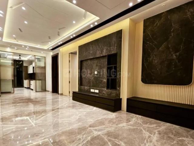 4 BHK Independent Builder Floor in Paschim Vihar for resale New Delhi. The reference number is 20078959