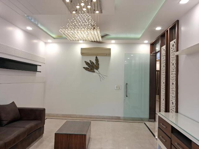 4 BHK Independent Builder Floor in Paschim Vihar for resale New Delhi. The reference number is 20119672