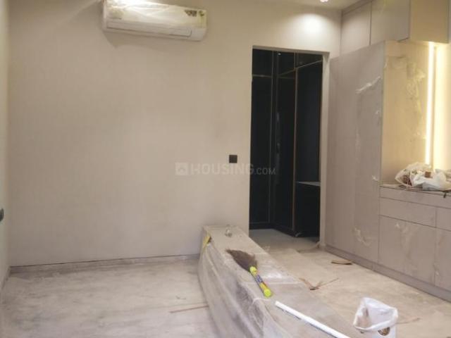 4 BHK Independent Builder Floor in Paschim Vihar for resale New Delhi. The reference number is 20127802