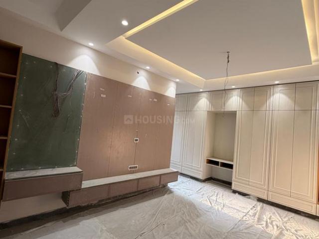 3 BHK Independent Builder Floor in Paschim Vihar for resale New Delhi. The reference number is 20149279