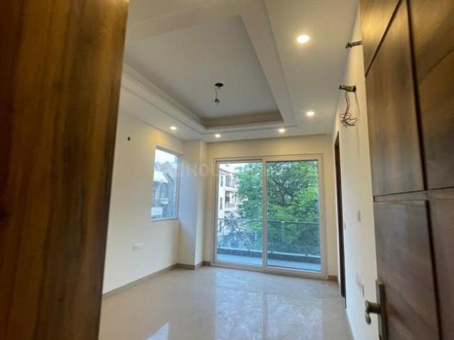 4 BHK Independent Builder Floor in Paschim Vihar for resale New Delhi. The reference number is 20151677