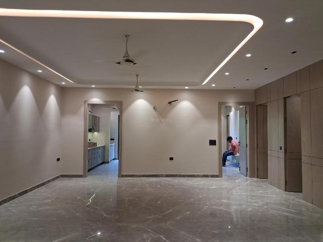 4 BHK Independent Builder Floor in Paschim Vihar for resale New Delhi. The reference number is 20174776