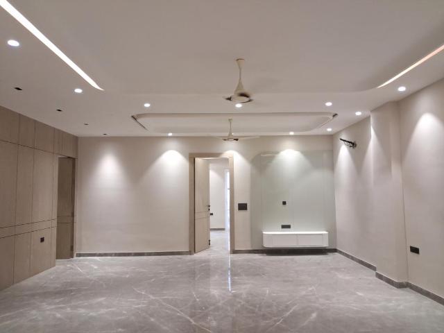 4 BHK Independent Builder Floor in Paschim Vihar for resale New Delhi. The reference number is 20240553
