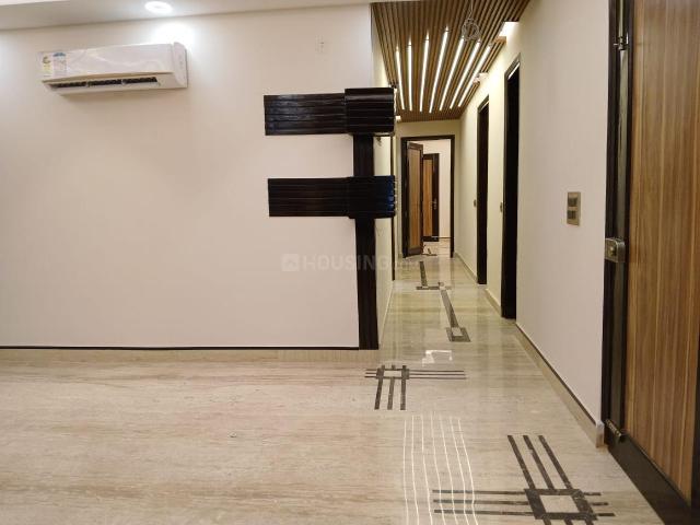 4 BHK Independent Builder Floor in Paschim Vihar for resale New Delhi. The reference number is 20276186