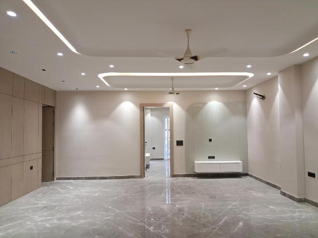 4 BHK Independent Builder Floor in Paschim Vihar for resale New Delhi. The reference number is 20302536