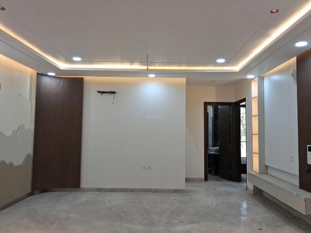 4 BHK Independent Builder Floor in Paschim Vihar for resale New Delhi. The reference number is 20374772